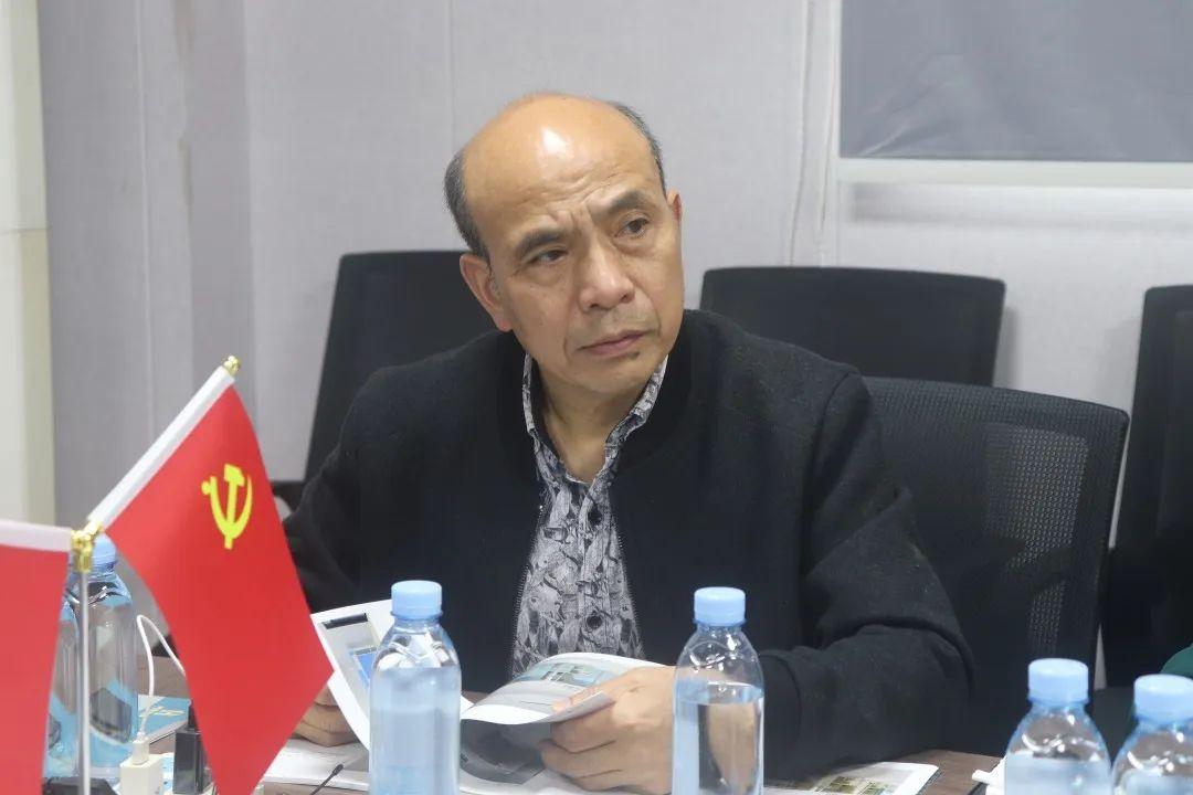 中小学生午休课桌椅有了国家标准